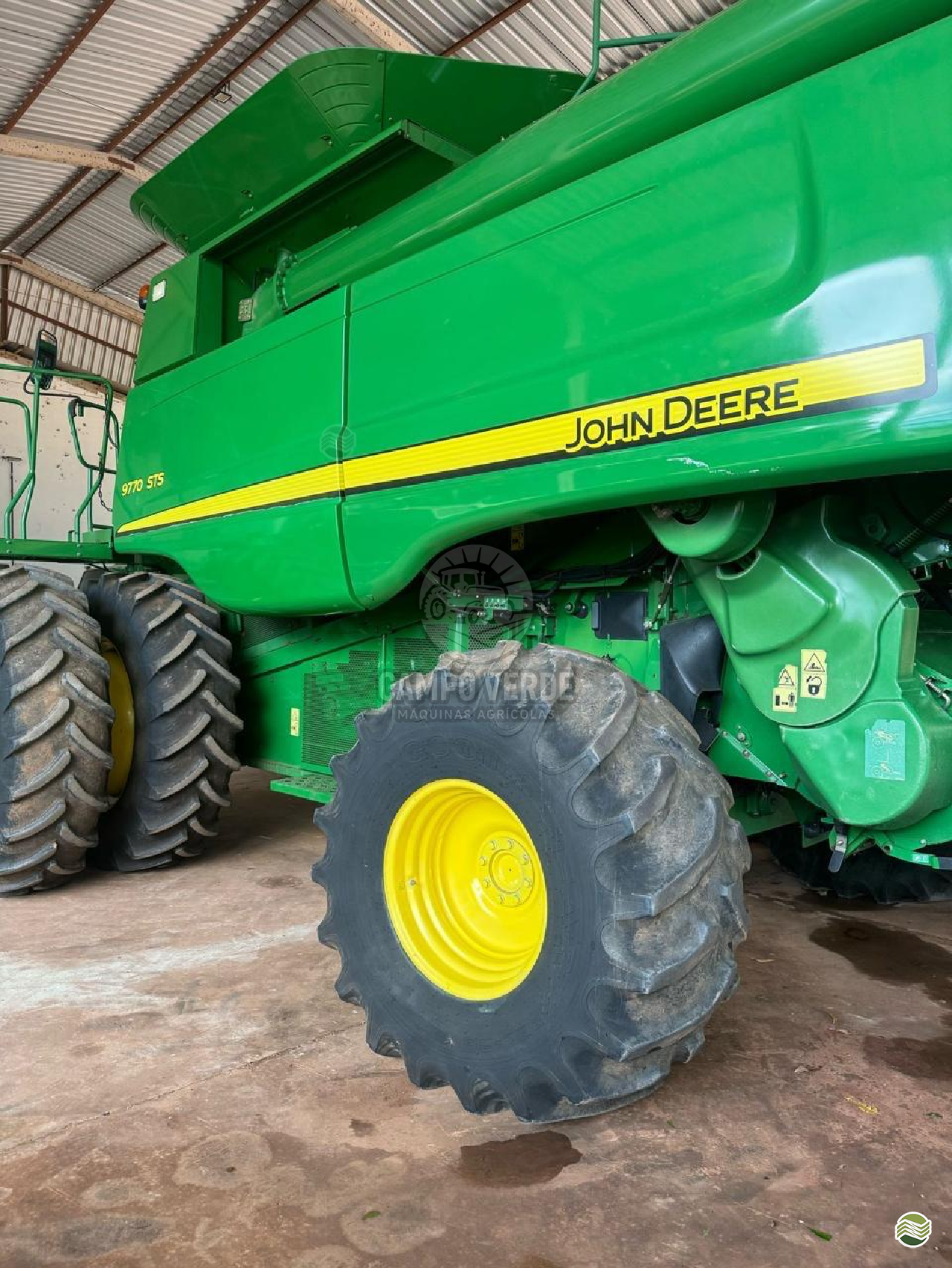 COLHEITADEIRA JOHN DEERE JOHN DEERE 9770 STS Campo Verde Máquinas Agrícolas CAMPO VERDE MATO GROSSO MT